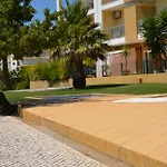 Arade Apartman *
